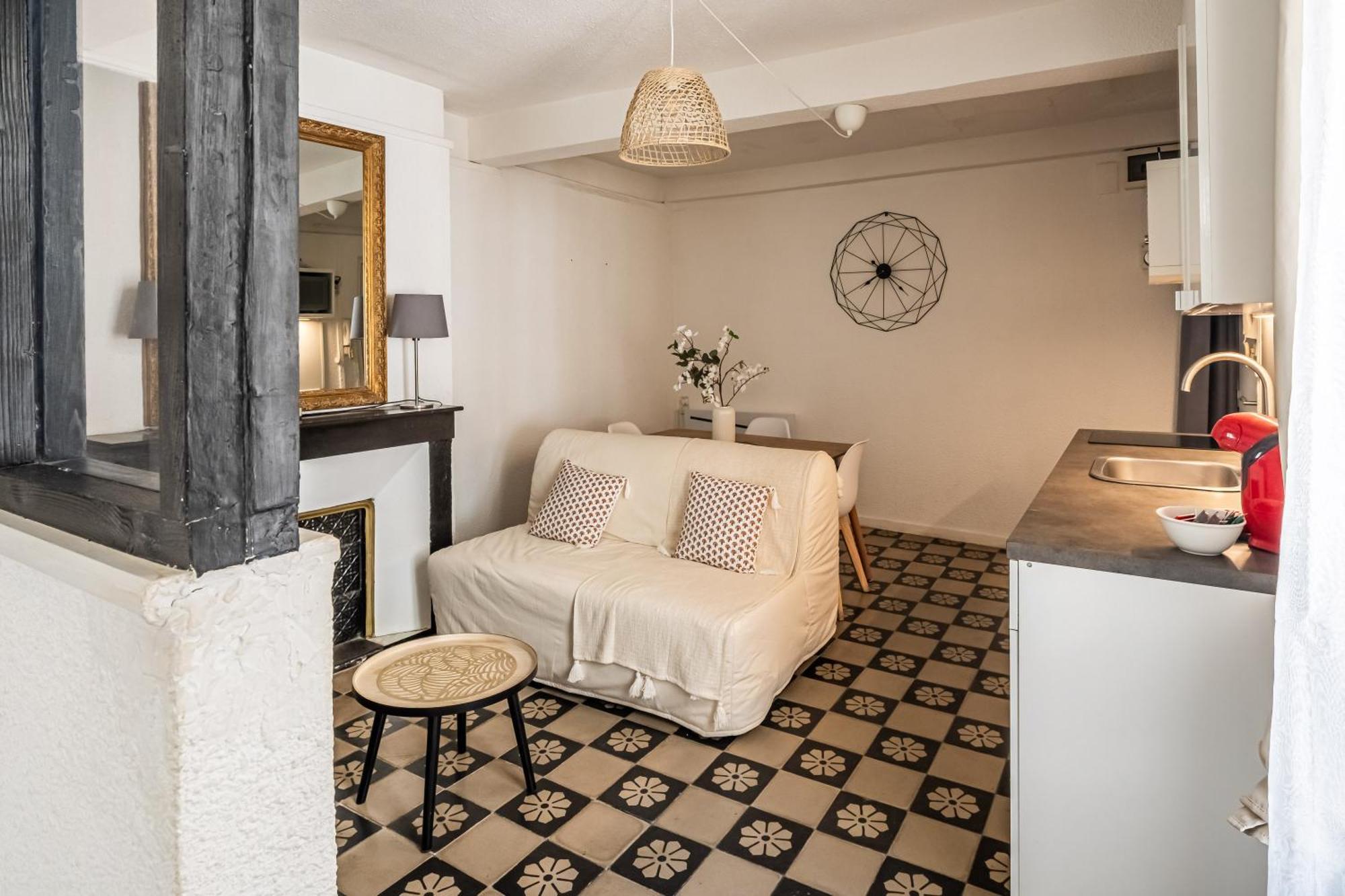 Charmant Studio Rue Droite Narbonne Exterior photo