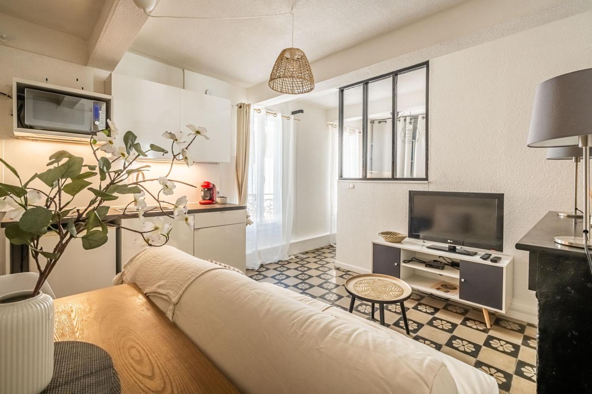 Charmant Studio Rue Droite Narbonne Exterior photo