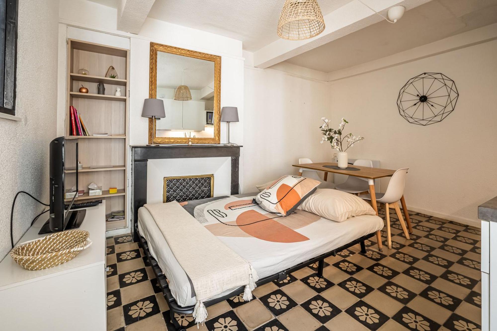 Charmant Studio Rue Droite Narbonne Exterior photo